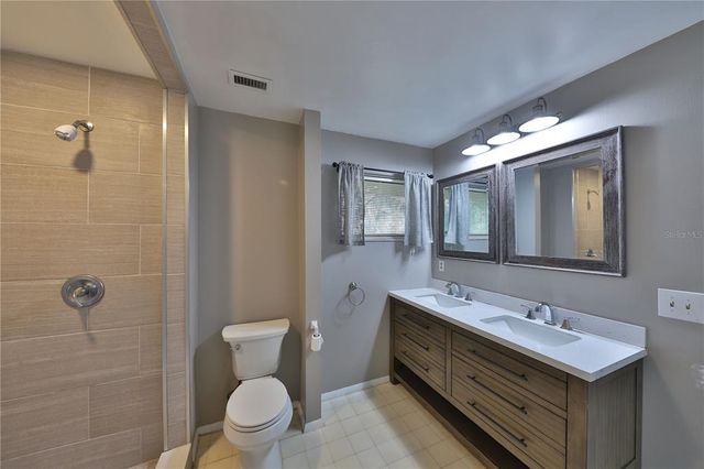 4135 CHULUOTA ROAD, Orlando, FL 32820
