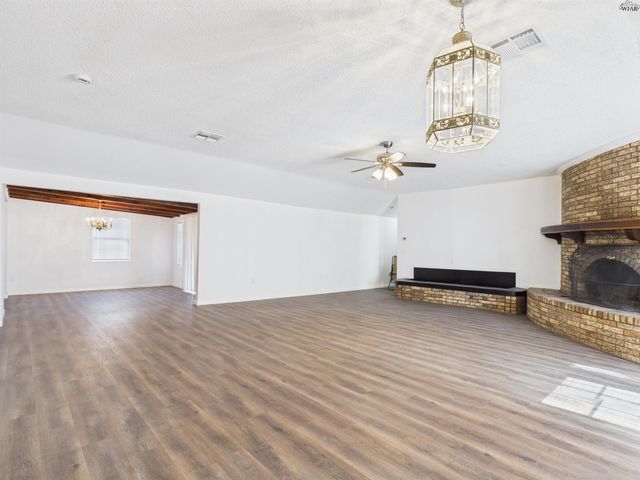 907 REYNOLDS LANE, Wichita Falls, TX 76301