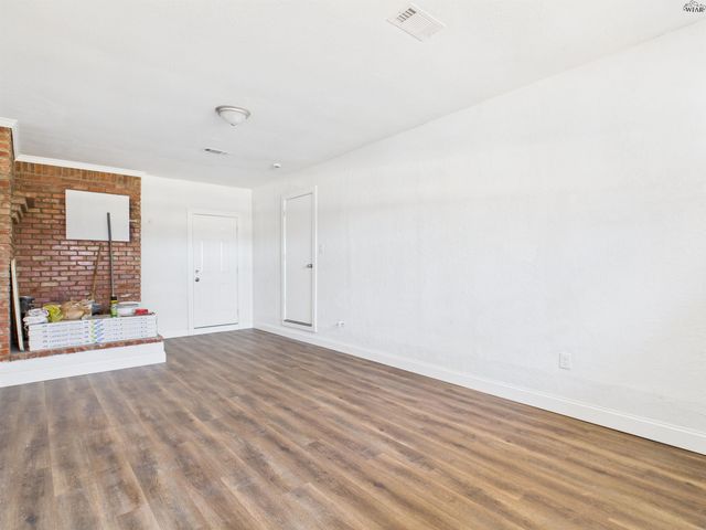 907 REYNOLDS LANE, Wichita Falls, TX 76301