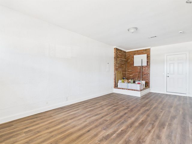 907 REYNOLDS LANE, Wichita Falls, TX 76301