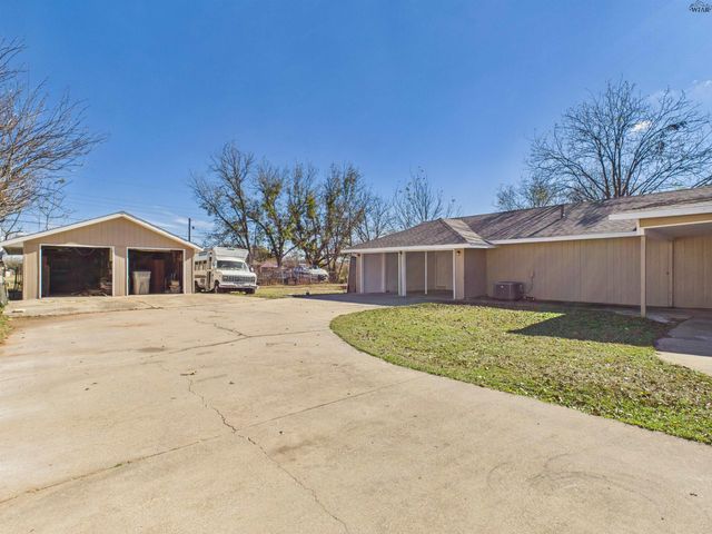 907 REYNOLDS LANE, Wichita Falls, TX 76301