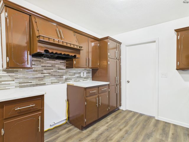 907 REYNOLDS LANE, Wichita Falls, TX 76301