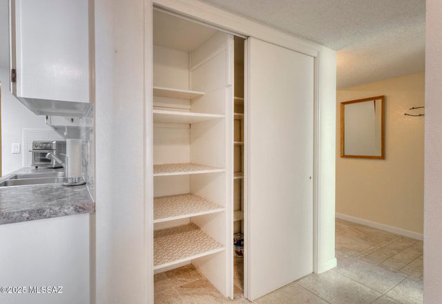 330 E Paseo Azul, Green Valley, AZ 85614