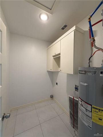 150 Spanish Oak Drive, Alamo, TX 78516