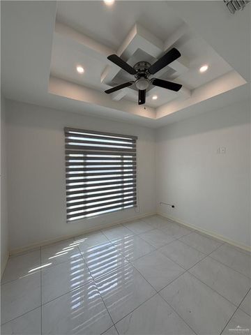 150 Spanish Oak Drive, Alamo, TX 78516