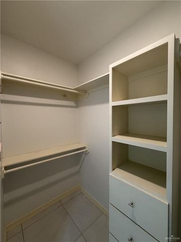 150 Spanish Oak Drive, Alamo, TX 78516