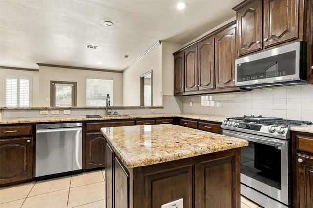 7614 Fallen Antler Place, Arlington, TX 76002