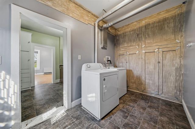 415 Dewey Street, Eau Claire, WI 54703