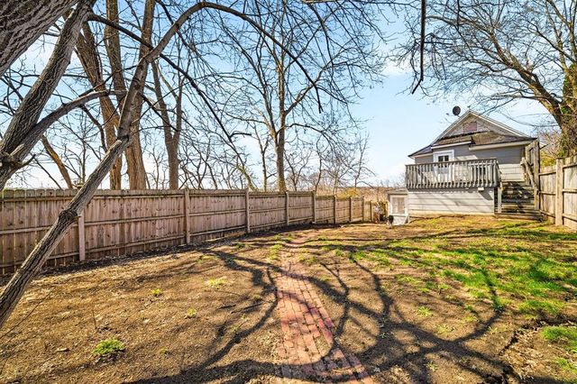 415 Dewey Street, Eau Claire, WI 54703