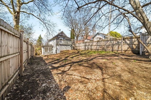 415 Dewey Street, Eau Claire, WI 54703
