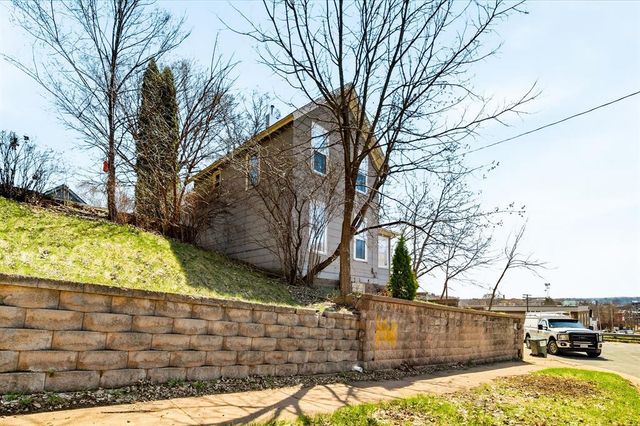 415 Dewey Street, Eau Claire, WI 54703