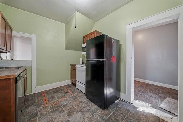 415 Dewey Street, Eau Claire, WI 54703