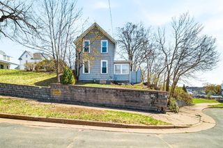 415 Dewey Street, Eau Claire, WI 54703