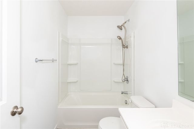 5127 Catalpa Drive, Tipp City, OH 45371