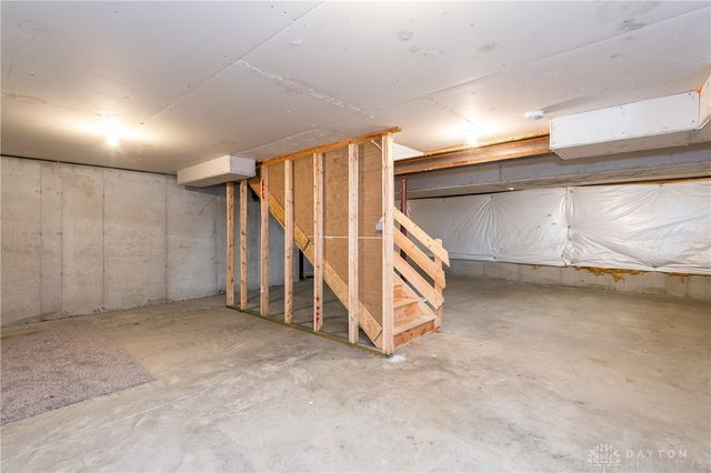 5127 Catalpa Drive, Tipp City, OH 45371