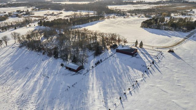 12998 Maxwell Road, Chisago City, MN 55013