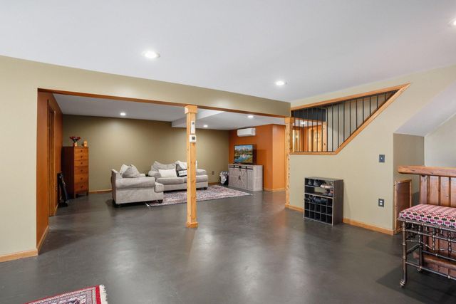 12998 Maxwell Road, Chisago City, MN 55013