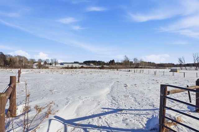 12998 Maxwell Road, Chisago City, MN 55013