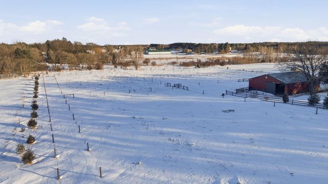 12998 Maxwell Road, Chisago City, MN 55013