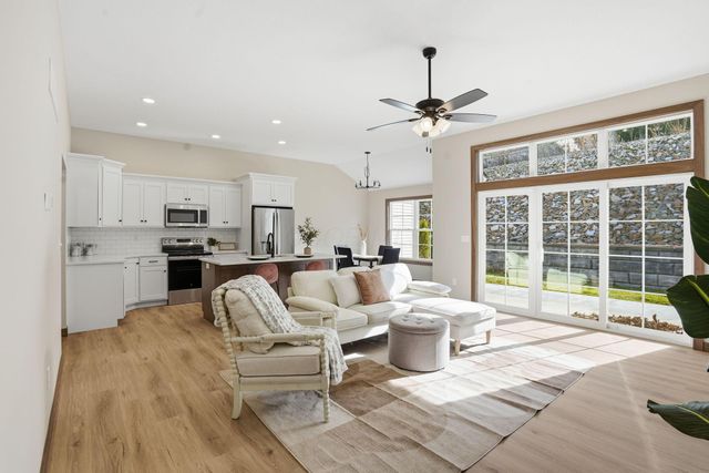 3444 Jamestown Drive, Zanesville, OH 43701