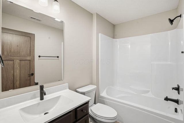 3444 Jamestown Drive, Zanesville, OH 43701