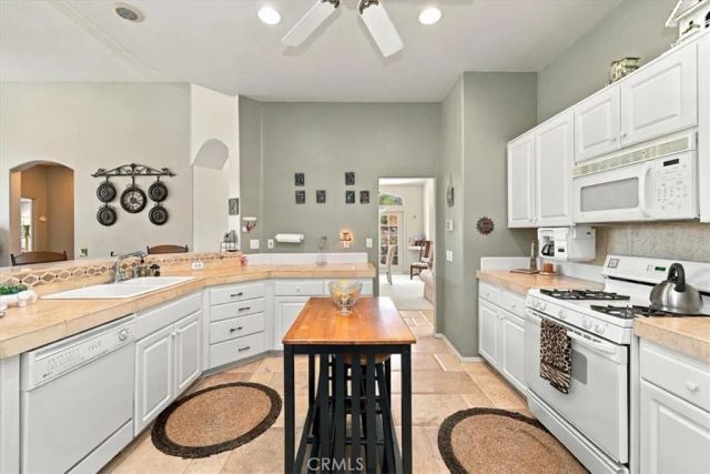 435 Rembrandt Drive, Corona, CA 92882