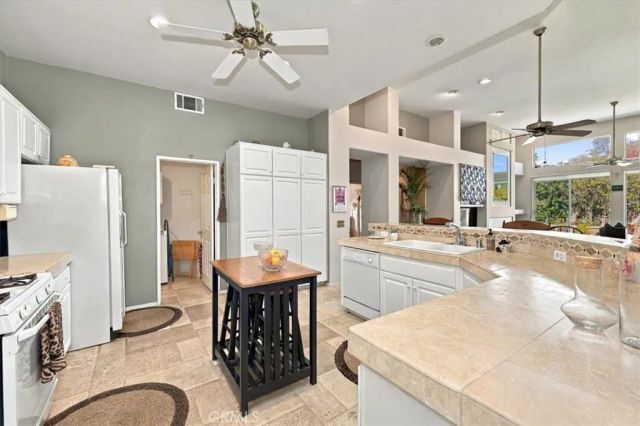 435 Rembrandt Drive, Corona, CA 92882