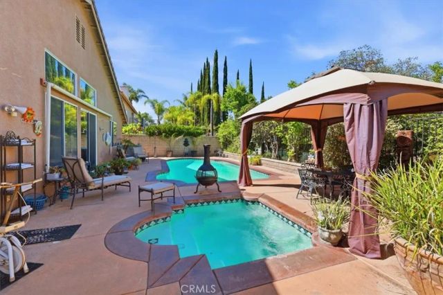 435 Rembrandt Drive, Corona, CA 92882
