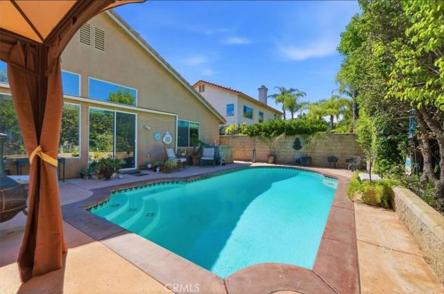 435 Rembrandt Drive, Corona, CA 92882