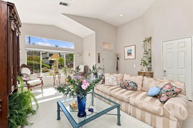 435 Rembrandt Drive, Corona, CA 92882