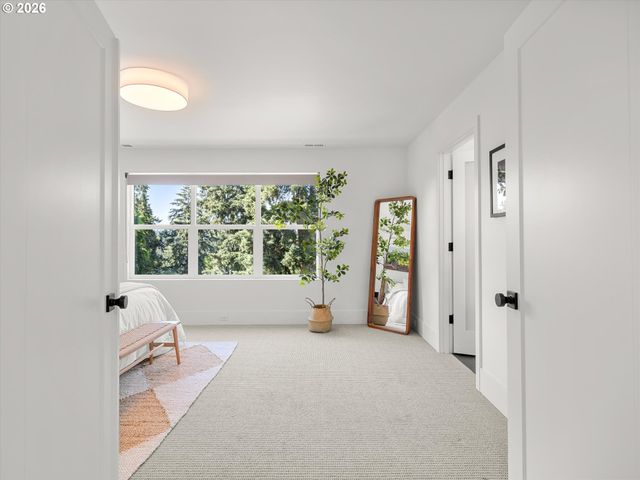 503 LAUREL St, Lake Oswego, OR 97034