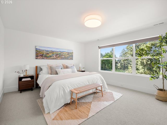 503 LAUREL St, Lake Oswego, OR 97034