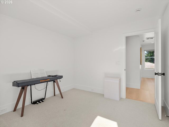 503 LAUREL St, Lake Oswego, OR 97034