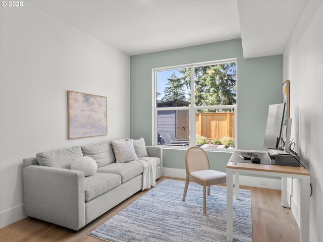 503 LAUREL St, Lake Oswego, OR 97034