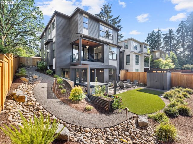 503 LAUREL St, Lake Oswego, OR 97034