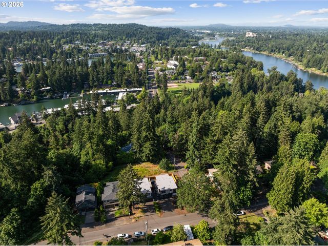 503 LAUREL St, Lake Oswego, OR 97034