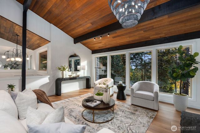 25510 SE 159 Street, Issaquah, WA 98027