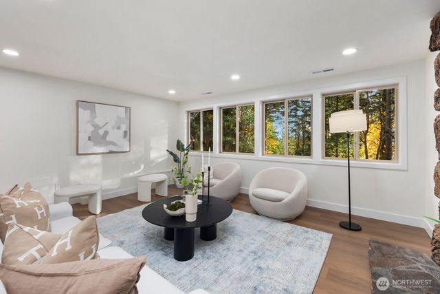 25510 SE 159 Street, Issaquah, WA 98027
