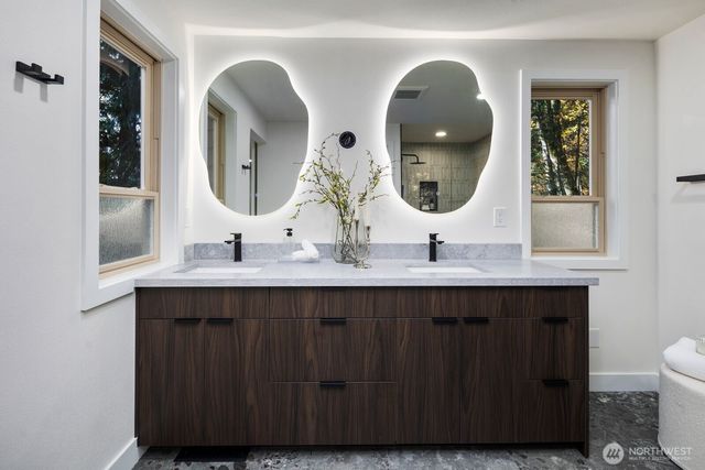 25510 SE 159 Street, Issaquah, WA 98027