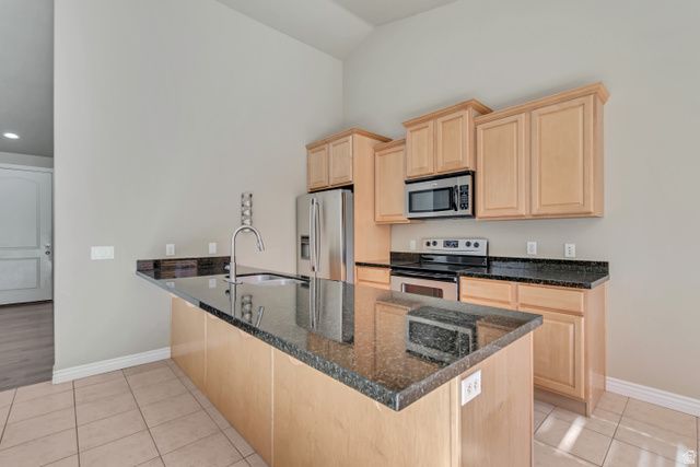 2403 S LAKEWOOD, Saratoga Springs, UT 84045