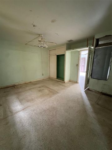 18530 NW 42nd Ave, Miami Gardens, FL 33055