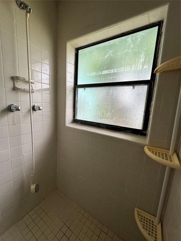 18530 NW 42nd Ave, Miami Gardens, FL 33055