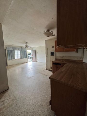 18530 NW 42nd Ave, Miami Gardens, FL 33055