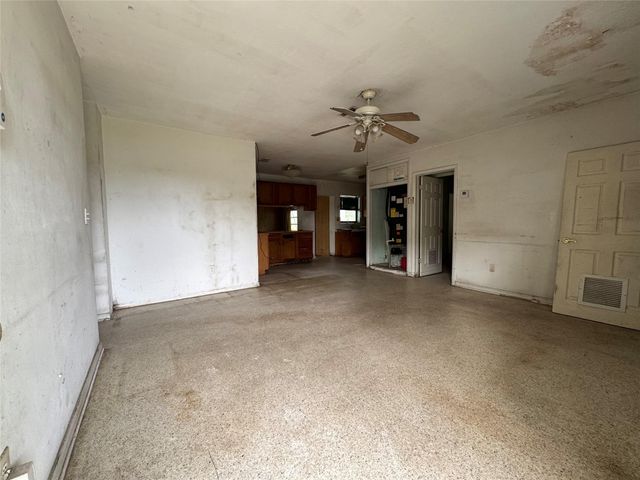 18530 NW 42nd Ave, Miami Gardens, FL 33055