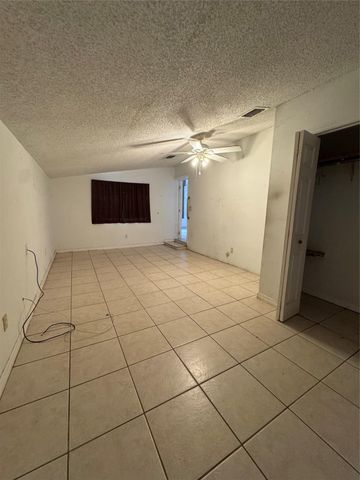 18530 NW 42nd Ave, Miami Gardens, FL 33055