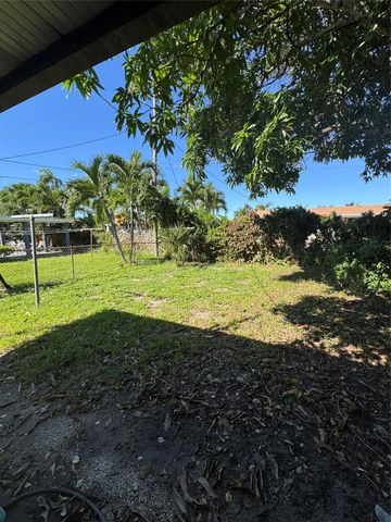 18530 NW 42nd Ave, Miami Gardens, FL 33055