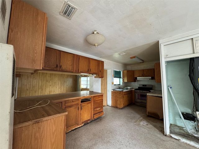 18530 NW 42nd Ave, Miami Gardens, FL 33055