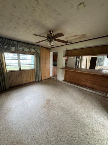 18530 NW 42nd Ave, Miami Gardens, FL 33055