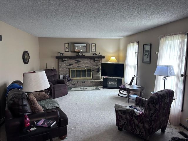 835 N 1710 Road, Lawrence, KS 66049