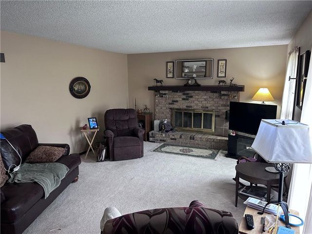 835 N 1710 Road, Lawrence, KS 66049